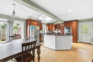 17 Wellesley St, Weston, MA 02493 - Photo 4
