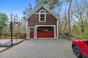 17 Wellesley St, Weston, MA 02493 - Photo 30