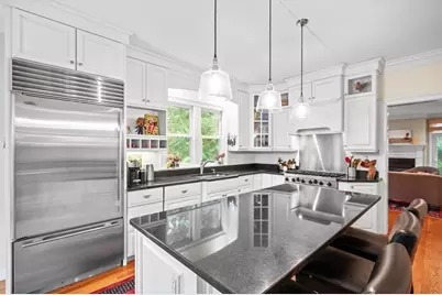 94 Herrick Rd #94, Newton, MA 02459 - Photo 4
