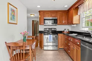18 Knowlton St, Hamilton, MA 01982 - Photo 10