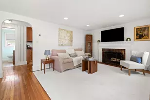 18 Knowlton St, Hamilton, MA 01982 - Photo 4