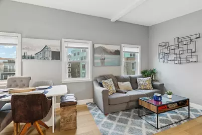 115 W 7th St #3, Boston, MA 02127 - Photo 4