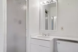 180 Beacon St, Boston, MA 02116 - Photo 18