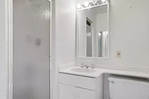 180 Beacon St, Boston, MA 02116 - Photo 18