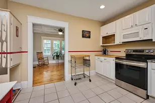 21 Prospect Ave, Greenfield, MA 01301 - Photo 8