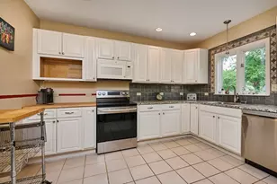 21 Prospect Ave, Greenfield, MA 01301 - Photo 6