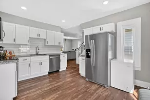7 Maple St, Ludlow, MA 01056 - Photo 14