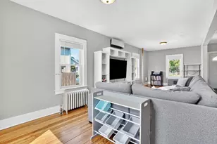 7 Maple St, Ludlow, MA 01056 - Photo 10