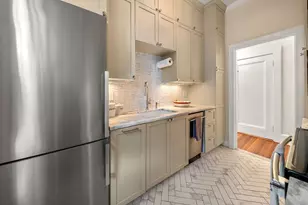 554 E 4th St, Boston, MA 02127 - Photo 16
