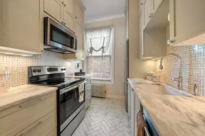 554 E 4th St #1B, Boston, MA 02127 - Photo 14