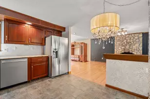 2035 Parker St, Springfield, MA 01128 - Photo 14