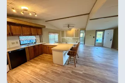 9 John's Dr, Westfield, MA 01085 - Photo 6