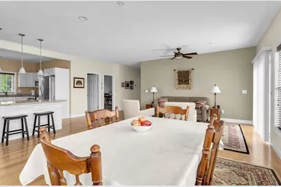 4 Candlelight Ln, Bellingham, MA 02019 - Photo 8