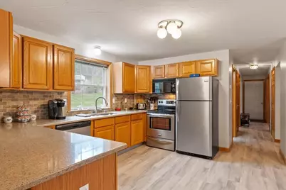 8 Biscuit Hill Dr, Leominster, MA 01453 - Photo 10