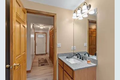 8 Biscuit Hill Dr, Leominster, MA 01453 - Photo 18