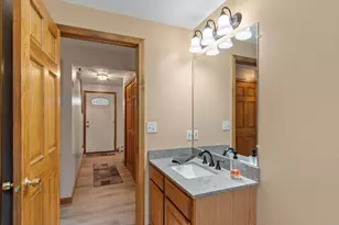 8 Biscuit Hill Dr, Leominster, MA 01453 - Photo 18
