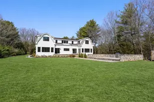 10 Hitching Post Ln, Weston, MA 02493 - Photo 4