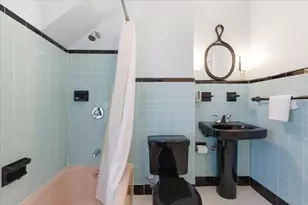 2445 Centre St, Boston, MA 02132 - Photo 30