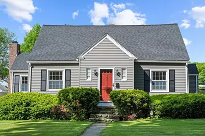 106 Elmwood St, Auburn, MA 01501 - Photo 2
