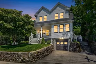 214 Laurel St, Melrose, MA 02176 - Photo 2