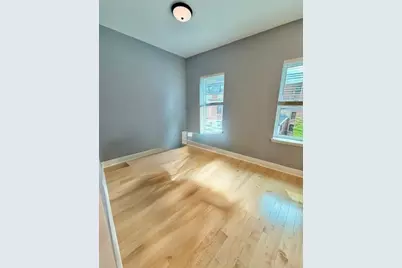 301 North St #5, Boston, MA 02113 - Photo 4