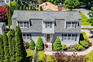 17 Fenmere Ave, Wellesley, MA 02482 - Photo 2