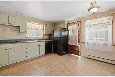 168 Birch St, Attleboro, MA 02703 - Photo 4