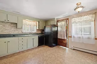 168 Birch St, Attleboro, MA 02703 - Photo 4