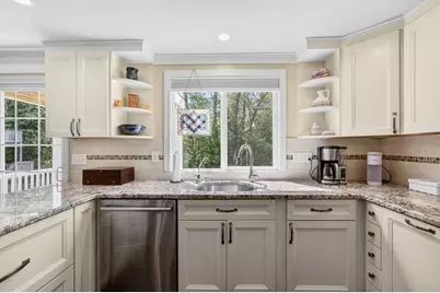 27 Jefferey Ln #27, Haverhill, MA 01832 - Photo 4