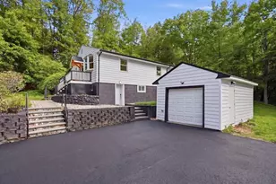 315 Lake Dr, Hamilton, MA 01982 - Photo 2