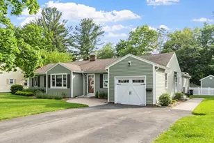 26 Woodlawn Ave, Chelmsford, MA 01824 - Photo 2
