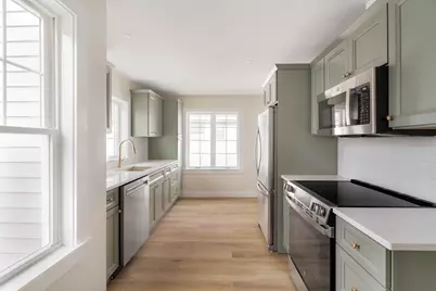 121 Fayette #B, Quincy, MA 02170 - Photo 2