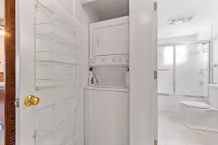 30 Elm St, Leominster, MA 01453 - Photo 14