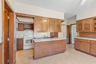 30 Elm St, Leominster, MA 01453 - Photo 6