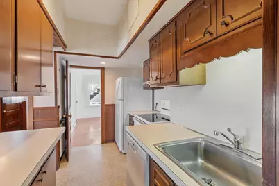 30 Elm St, Leominster, MA 01453 - Photo 8