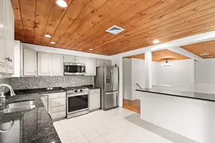 901 Haverhill St, Rowley, MA 01969 - Photo 6