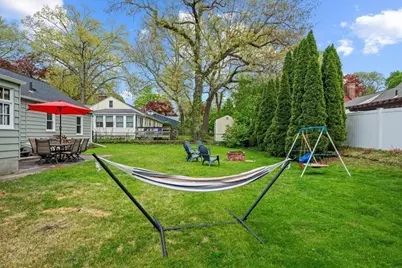 89 Weymouth St, Springfield, MA 01108 - Photo 28