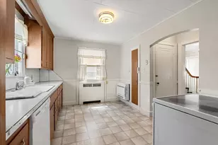 711 Lagrange St, Boston, MA 02132 - Photo 14
