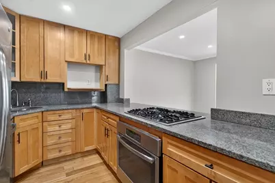 26 Breakwater Dr #26, Chelsea, MA 02150 - Photo 4