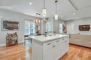 46 Port Norfolk St, Boston, MA 02122 - Photo 8