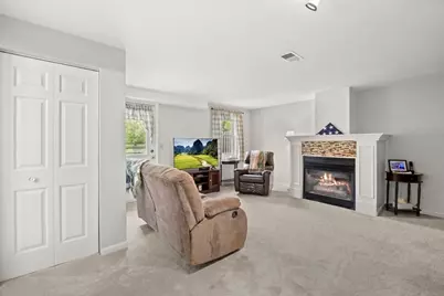 8 Willow Pond Dr #8, Rockland, MA 02370 - Photo 4