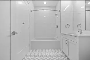 301 Border St, Boston, MA 02128 - Photo 22