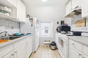17 Golden, Medford, MA 02155 - Photo 6