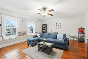 17 Golden, Medford, MA 02155 - Photo 4