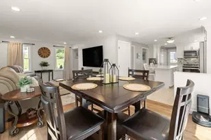 98 Laurelwood Dr, North Attleboro, MA 02760 - Photo 14
