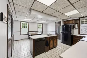 585 Armory St, Springfield, MA 01104 - Photo 14