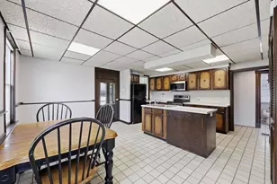 585 Armory St, Springfield, MA 01104 - Photo 16