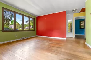 71 Union St, Hamilton, MA 01982 - Photo 2