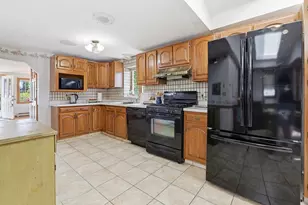 7 Swift Ave, Wareham, MA 02571 - Photo 6