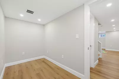 8 Woodbury Ave, Saugus, MA 01906 - Photo 28